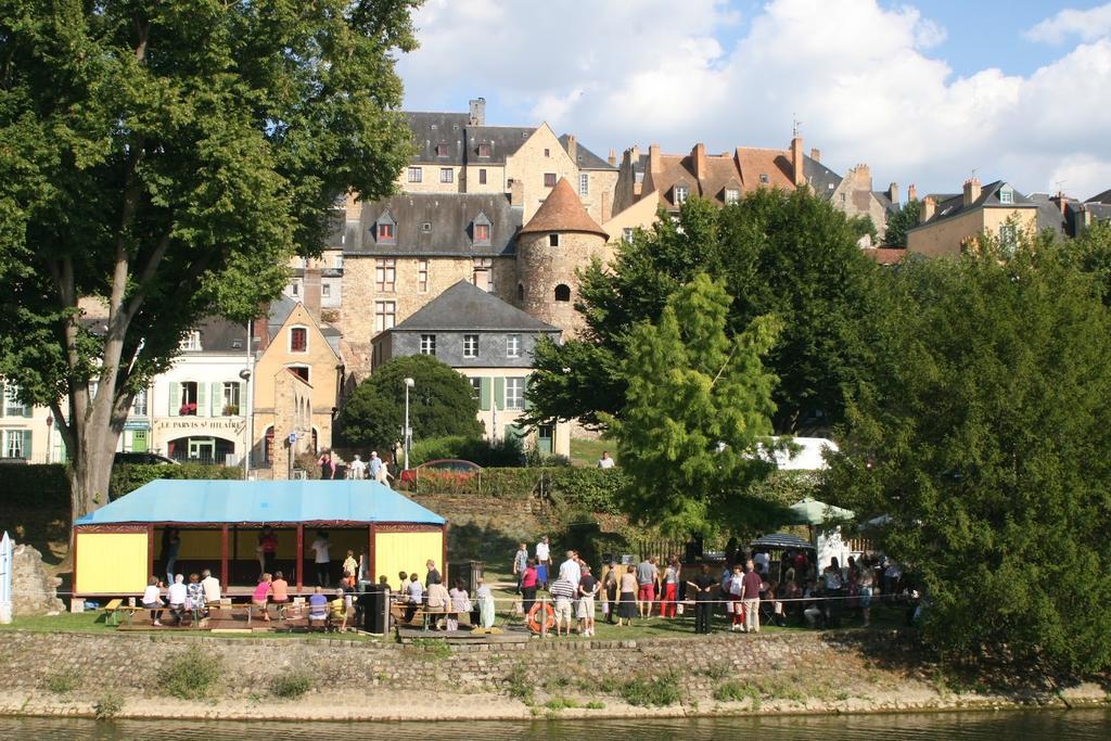 Logis Louisblanc, Muraille Romaine, Lit Queen-Size, Centre Ville Le Mans Exterior photo
