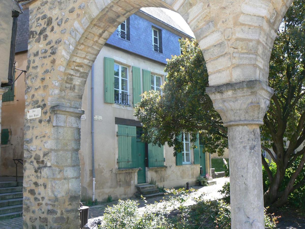 Logis Louisblanc, Muraille Romaine, Lit Queen-Size, Centre Ville Le Mans Exterior photo